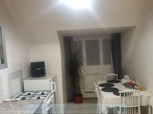 Pronájem bytu 1+kk, Praha - Hlubočepy, Silurská, 40 m2