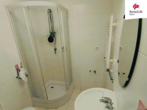 Pronájem bytu 1+kk, Praha - Hlubočepy, Kabátové, 34 m2