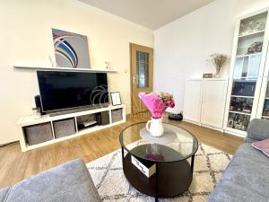 Pronájem bytu 3+kk, Praha - Kamýk, Dobevská, 78 m2
