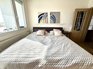 Pronájem bytu 3+kk, Praha - Kamýk, Dobevská, 78 m2