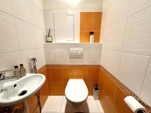 Pronájem bytu 3+kk, Praha - Kamýk, Dobevská, 78 m2