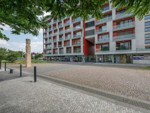 Pronájem garážového stání, Praha - Vinohrady, Korunní, 15 m2