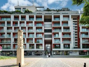 Pronájem garážového stání, Praha - Vinohrady, Korunní, 15 m2