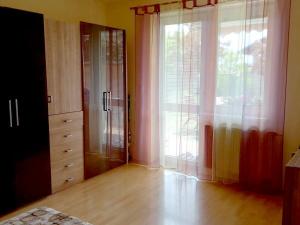Pronájem bytu 4+kk, Praha - Běchovice, Českobrodská, 205 m2