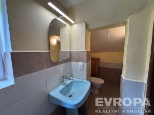 Prodej rodinného domu, Pecka, 75 m2