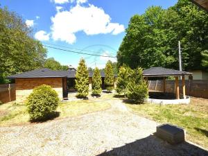 Prodej rodinného domu, Mikulovice, 380 m2