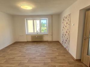 Pronájem bytu 2+1, Trutnov - Horní Staré Město, U Hřiště, 59 m2