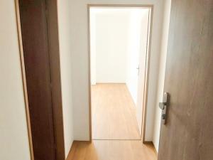 Pronájem bytu 1+1, Cheb, Dragounská, 26 m2