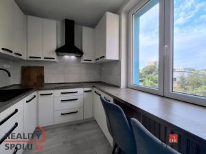 Pronájem bytu 2+1, Ostrava - Poruba, Španielova, 53 m2