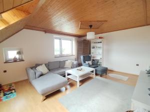 Pronájem rodinného domu, Velká Polom, 9. května, 160 m2