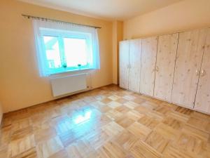 Pronájem rodinného domu, Velká Polom, 9. května, 160 m2