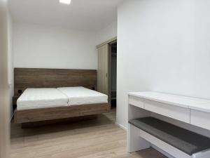 Pronájem bytu 2+kk, Frýdek-Místek, Bavlnářská, 48 m2