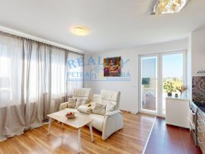 Prodej bytu 2+kk, Praha - Kyje, Farkašova, 40 m2