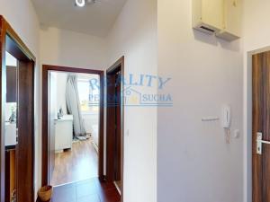 Prodej bytu 2+kk, Praha - Kyje, Farkašova, 40 m2