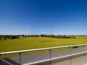 Prodej bytu 2+kk, Praha - Kyje, Farkašova, 40 m2