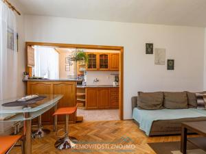 Prodej bytu 3+1, Starý Petřín, 66 m2
