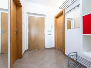 Prodej bytu 1+kk, Praha - Horní Měcholupy, Modenská, 39 m2