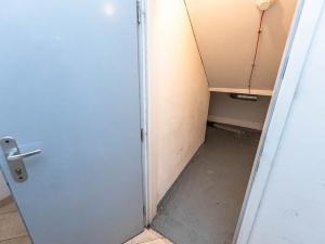 Prodej bytu 1+kk, Praha - Horní Měcholupy, Modenská, 39 m2