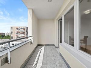 Pronájem bytu 1+kk, Praha - Horní Měcholupy, Mantovská, 40 m2