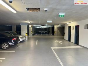 Pronájem garáže, Praha - Dolní Měcholupy, Kardausova, 14 m2