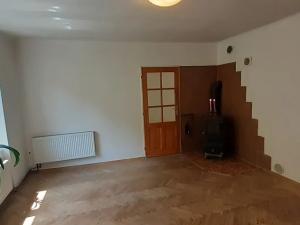 Prodej bytu 3+1, Chocerady, 58 m2