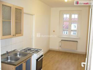 Pronájem bytu 2+1, Děčín - Děčín IV-Podmokly, Revoluční nám., 54 m2