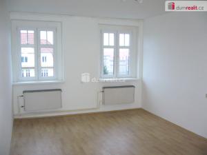 Pronájem bytu 2+1, Děčín - Děčín IV-Podmokly, Revoluční nám., 54 m2