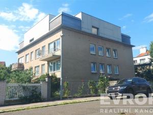 Prodej bytu 2+1, Praha - Smíchov, Fráni Šrámka, 60 m2