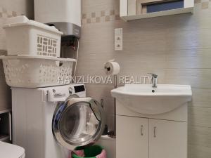 Pronájem bytu 2+1, Třeboň - Třeboň II, Táboritská, 62 m2