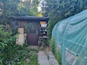 Prodej chaty, Hradec Králové - Plácky, Zahrádkářská osada U Labe, 21 m2