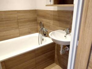 Pronájem bytu 2+1, Valašské Meziříčí - Krásno nad Bečvou, Křižná, 52 m2