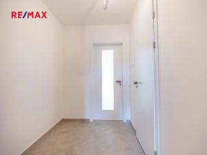 Prodej bytu 1+kk, Praha - Háje, Sochorcova, 33 m2