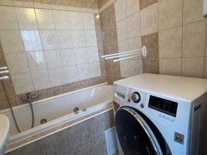 Pronájem bytu 2+1, Olomouc - Povel, Heyrovského, 58 m2