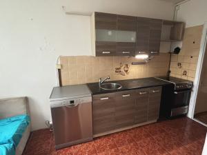 Prodej bytu 3+1, Praha - Háje, Matúškova, 72 m2