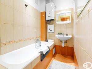 Prodej bytu 3+kk, Praha, V háji, 88 m2