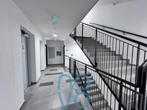 Pronájem bytu 1+kk, Praha - Vysočany, Pod Harfou, 41 m2