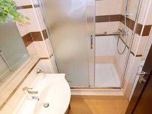 Pronájem bytu 2+1, Praha - Hlubočepy, Voskovcova, 48 m2