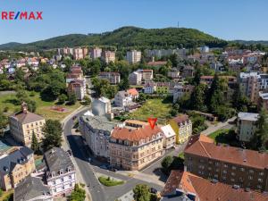 Prodej bytu 3+1, Karlovy Vary - Drahovice, nám. V. Řezáče, 80 m2