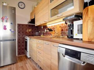 Pronájem bytu 2+kk, Praha - Kobylisy, Jelínkova, 48 m2