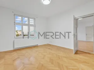 Prodej bytu 3+1, Liberec - Liberec III-Jeřáb, nám. Soukenné, 106 m2