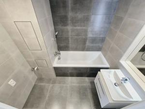 Prodej bytu 3+kk, Praha - Horní Měcholupy, Milánská, 67 m2