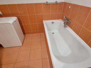 Pronájem bytu 2+kk, Pardubice - Polabiny, Labský Palouk, 62 m2