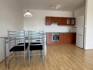 Pronájem bytu 2+kk, Pardubice - Polabiny, Labský Palouk, 64 m2