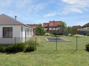 Prodej rodinného domu, Kozomín, 140 m2