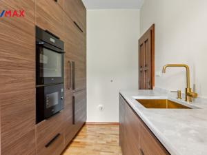 Prodej bytu 4+1, Karlovy Vary, Nebozízek, 130 m2