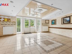 Prodej bytu 4+1, Karlovy Vary, Nebozízek, 130 m2