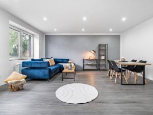Prodej vícegeneračního domu, Žalany, Pražská, 350 m2