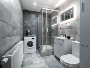 Prodej vícegeneračního domu, Žalany, Pražská, 350 m2