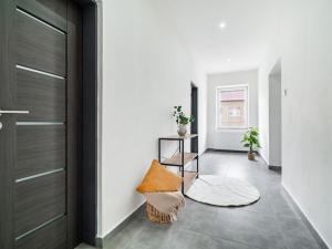 Prodej vícegeneračního domu, Žalany, Pražská, 350 m2