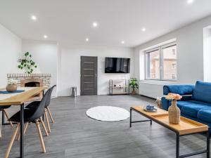Prodej vícegeneračního domu, Žalany, Pražská, 350 m2